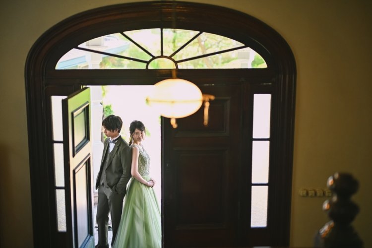 神戸 旧グッゲンハイム邸でオシャレウェディングフォト | 大阪の前撮り＆フォトウェデ｜結婚写真・前撮りの撮影カット