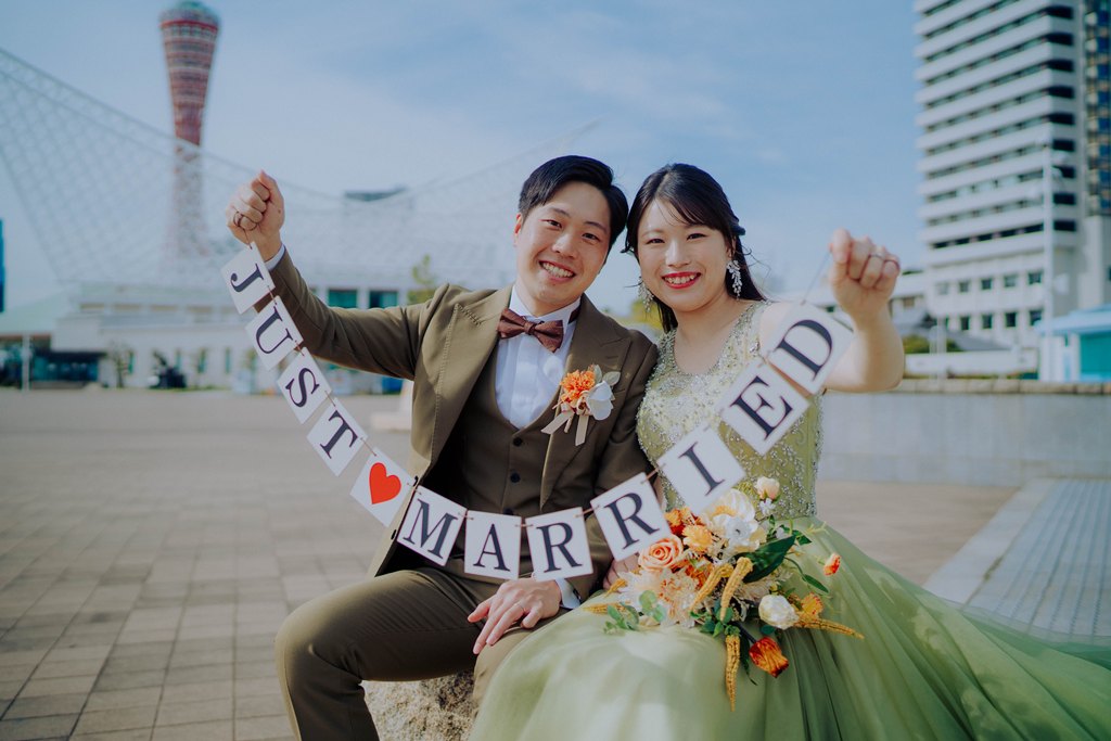 ドレス×タキシード、色を揃えたリンクコーデ前撮り