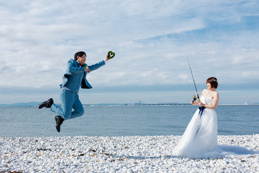 おふたりらしさを詰め込んだ、小物たっぷり前撮り