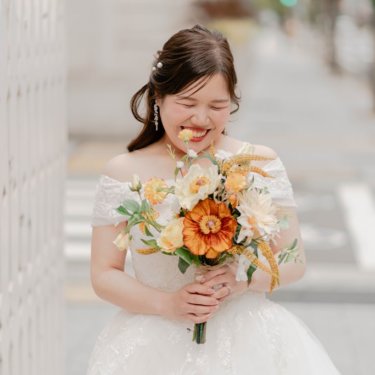 新婦様とブーケ｜大阪の前撮り・フォトウェディング
