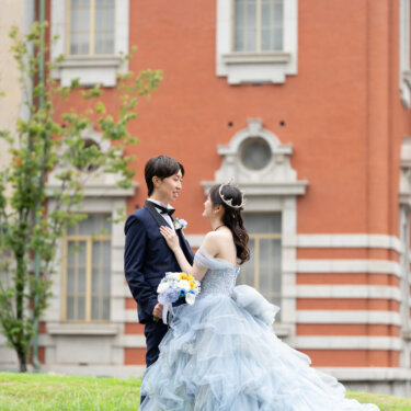 ✨ステンドグラスが彩る、優雅なウェディングのひととき💍🤍