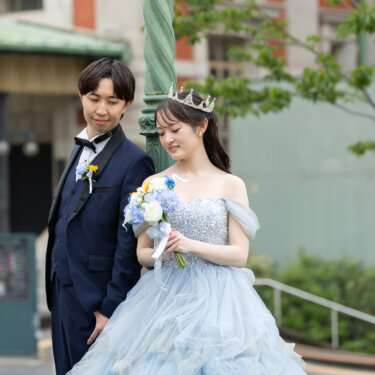 ✨ステンドグラスが彩る、優雅なウェディングのひととき💍🤍
