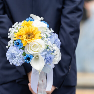 ✨ステンドグラスが彩る、優雅なウェディングのひととき💍🤍