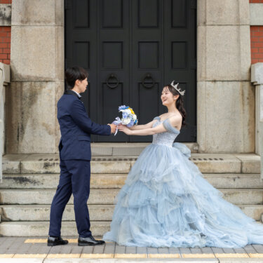 ✨ステンドグラスが彩る、優雅なウェディングのひととき💍🤍