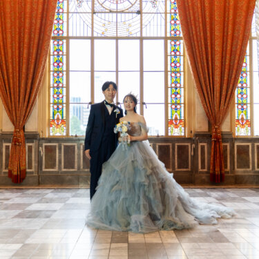 ✨ステンドグラスが彩る、優雅なウェディングのひととき💍🤍