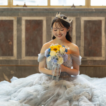 ✨ステンドグラスが彩る、優雅なウェディングのひととき💍🤍