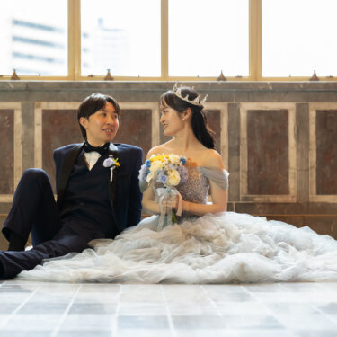 ✨ステンドグラスが彩る、優雅なウェディングのひととき💍🤍
