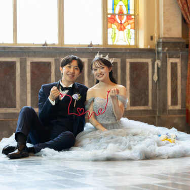 ✨ステンドグラスが彩る、優雅なウェディングのひととき💍🤍