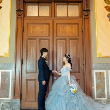 ✨ステンドグラスが彩る、優雅なウェディングのひととき💍🤍