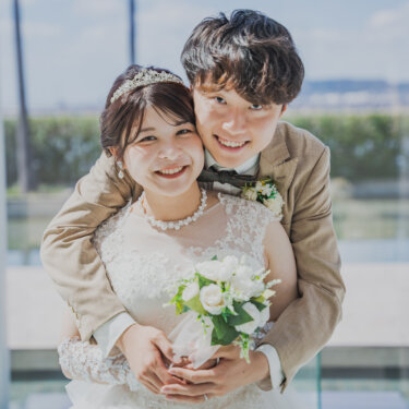 幸せいっぱい♡青空の下で叶えるチャペルフォト